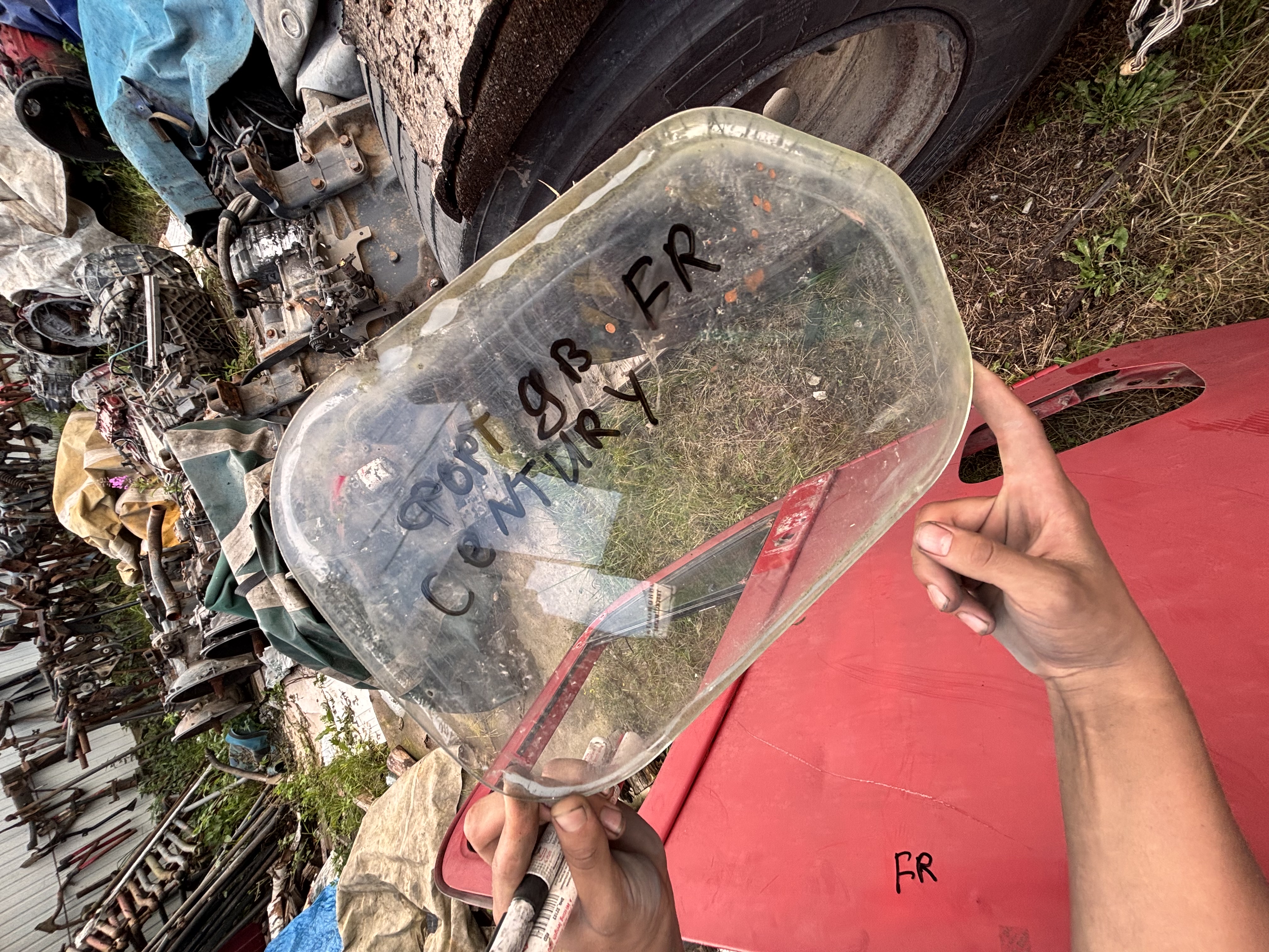 Форточка двери Фредлайнер Центури Freightliner Century